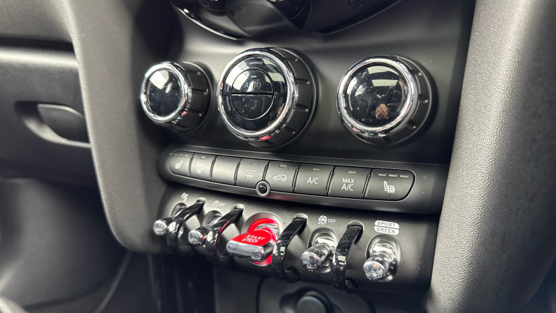 MINI Cooper 1.5 C Exclusive 3dr Auto Petrol Hatchback